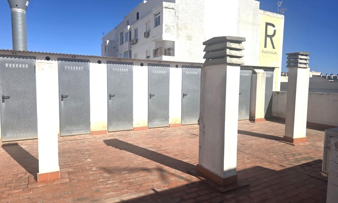 Segunda mano - Apartamento -
Torrevieja - Las Piscinas Naturales