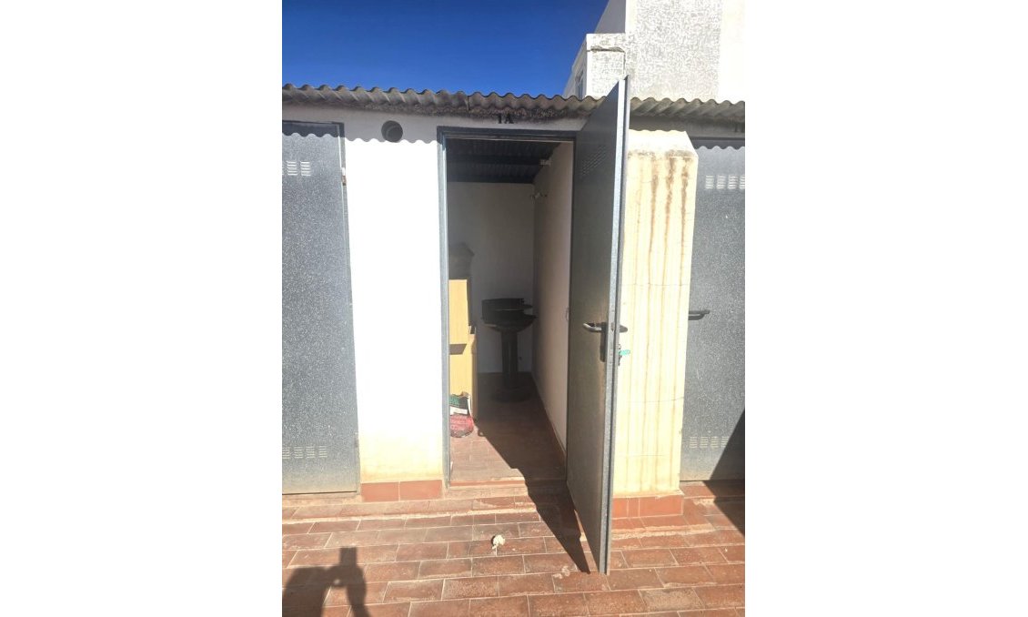 Segunda mano - Apartamento -
Torrevieja - Las Piscinas Naturales