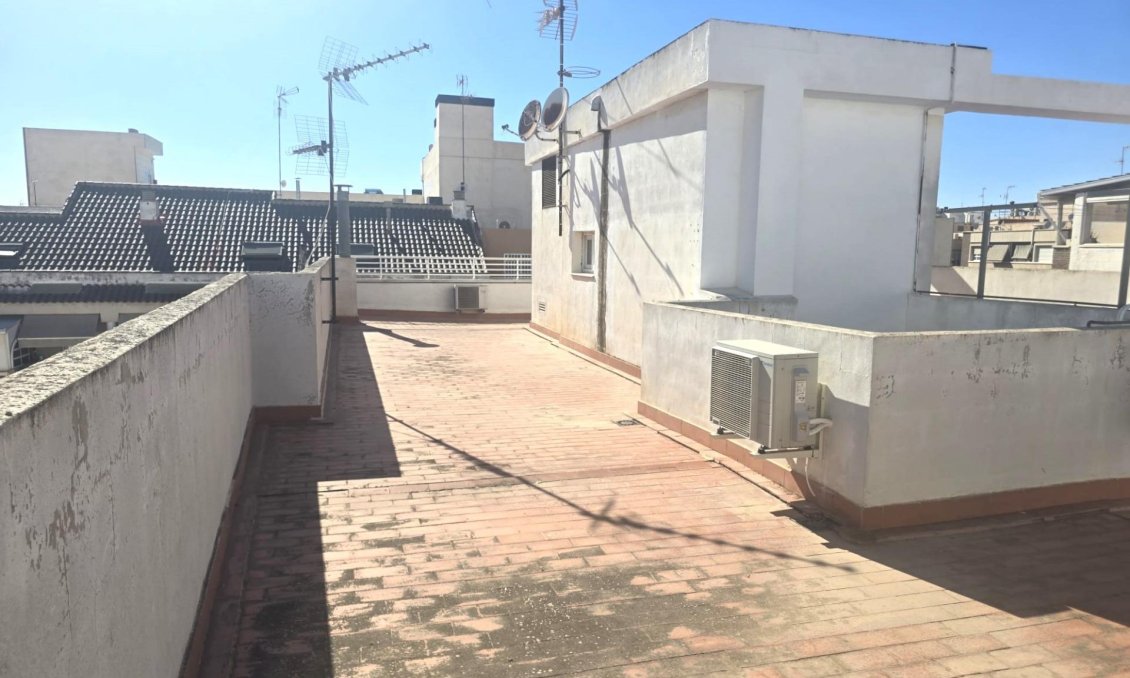 Segunda mano - Apartamento -
Torrevieja - Las Piscinas Naturales