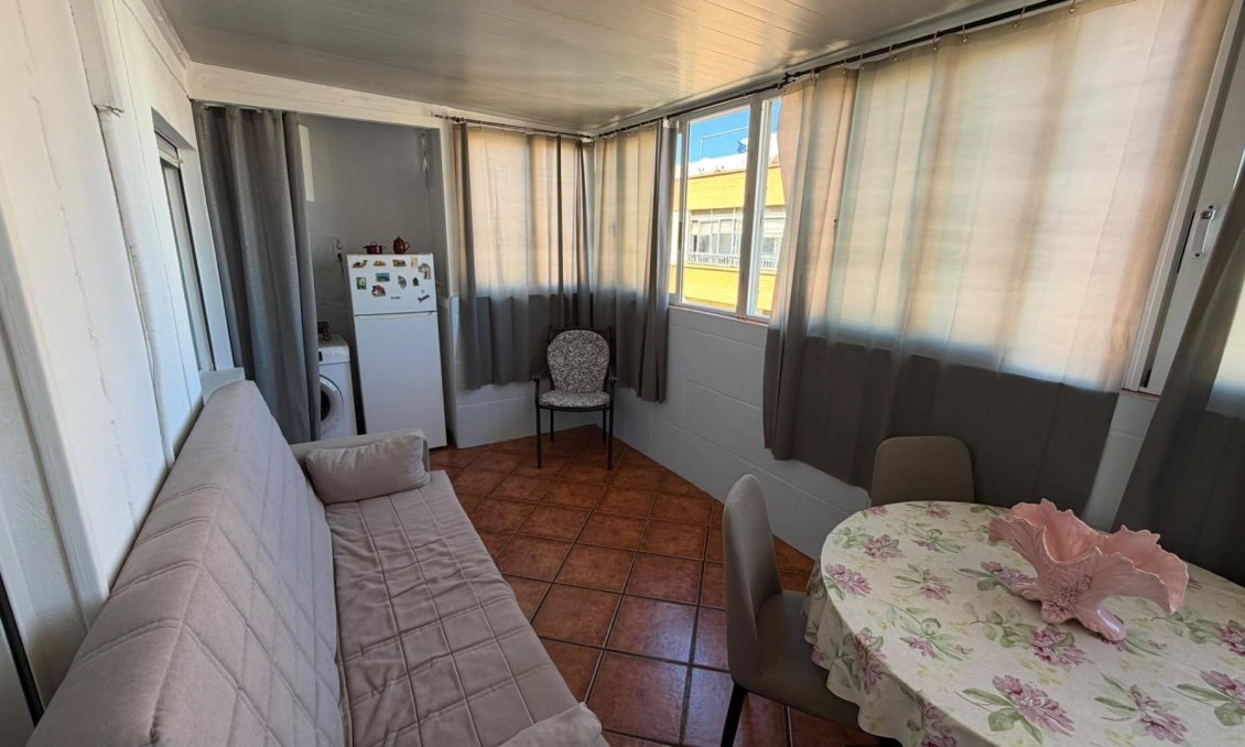 Revânzare - Apartament -
Torrevieja - Playa del Cura