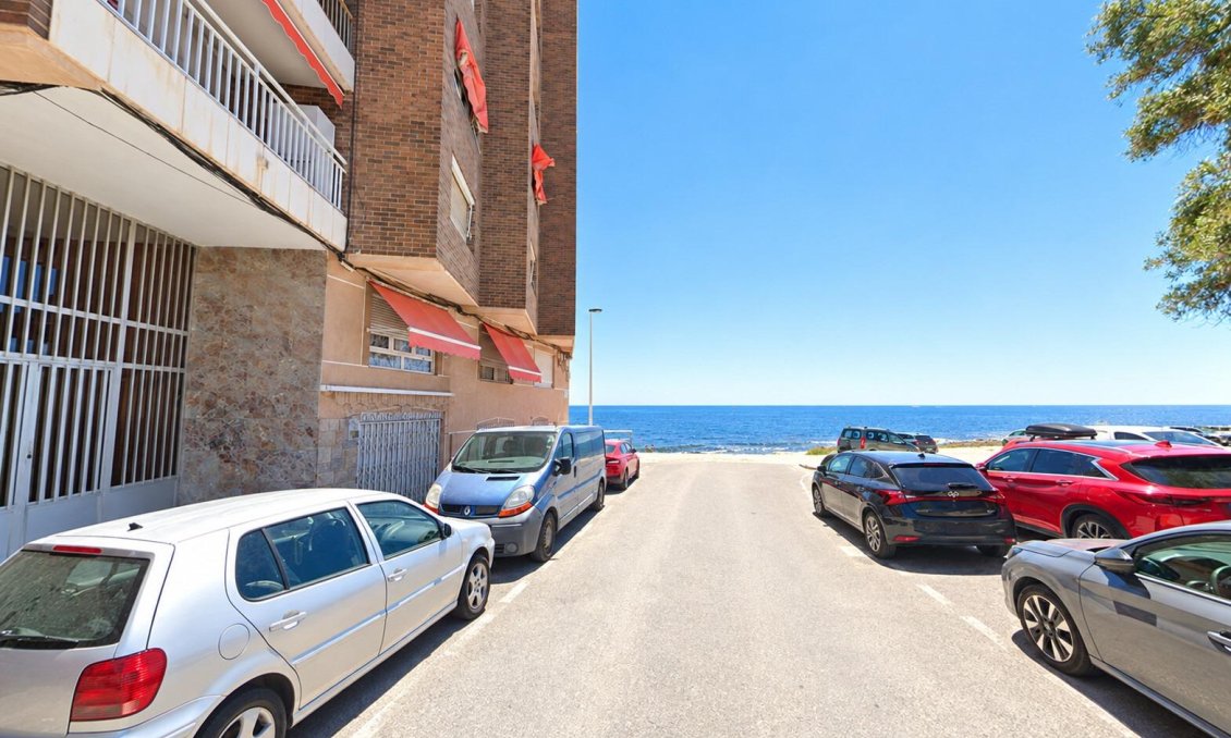 Segunda mano - Apartamento -
Torrevieja - Playa De Los Naufragos