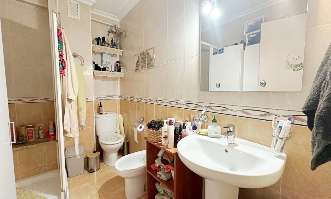 Segunda mano - Apartamento -
Torrevieja - Playa De Los Naufragos