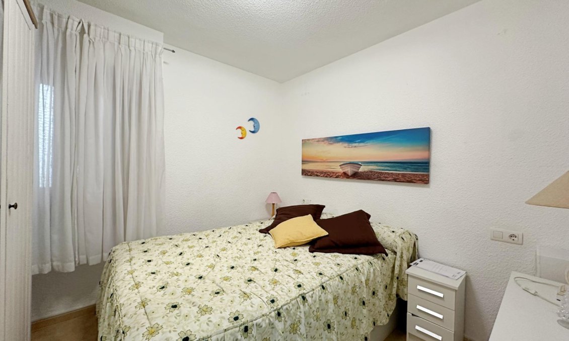 Segunda mano - Apartamento -
Torrevieja - Playa De Los Naufragos