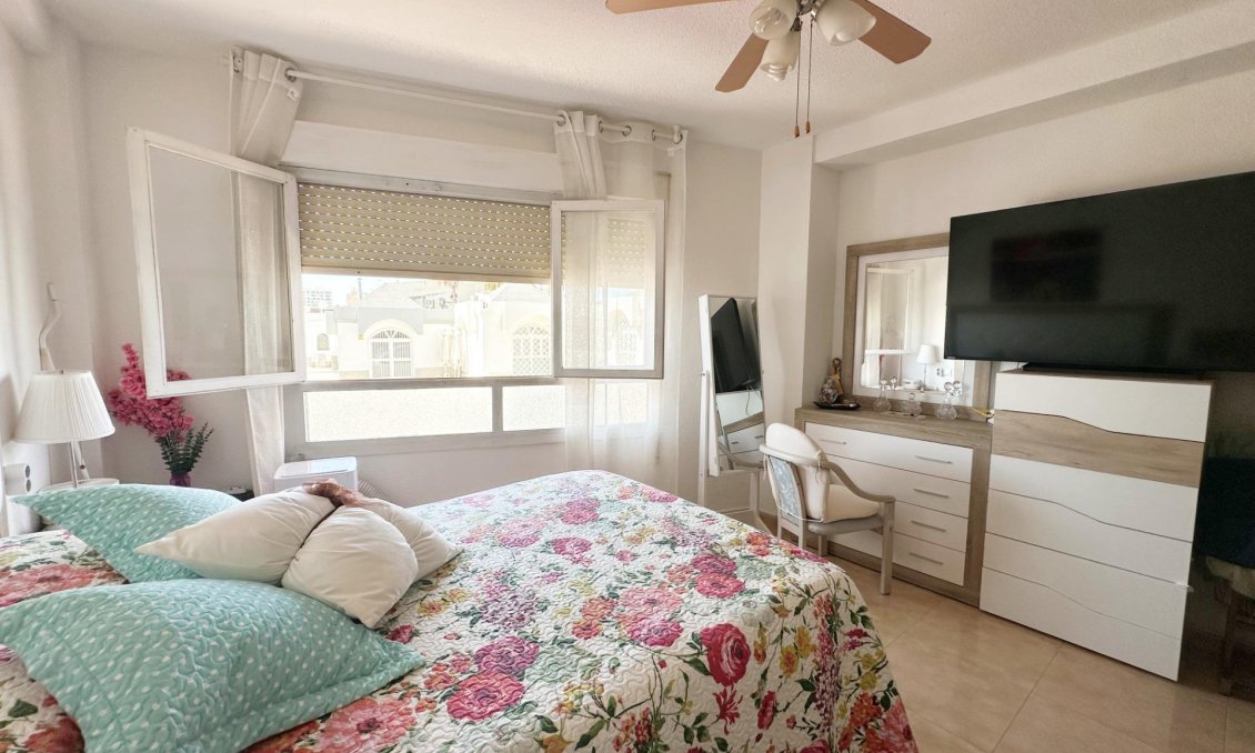 Segunda mano - Apartamento -
Torrevieja - Playa De Los Naufragos
