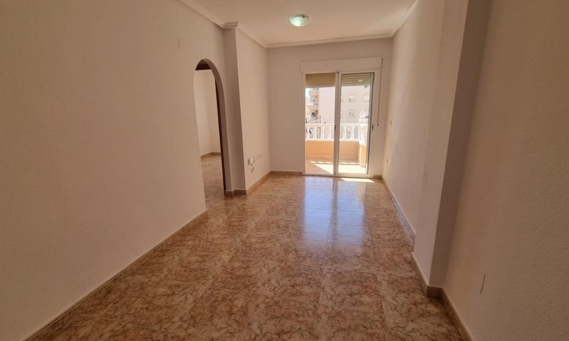 Segunda mano - Apartamento -
Torrevieja - Centro
