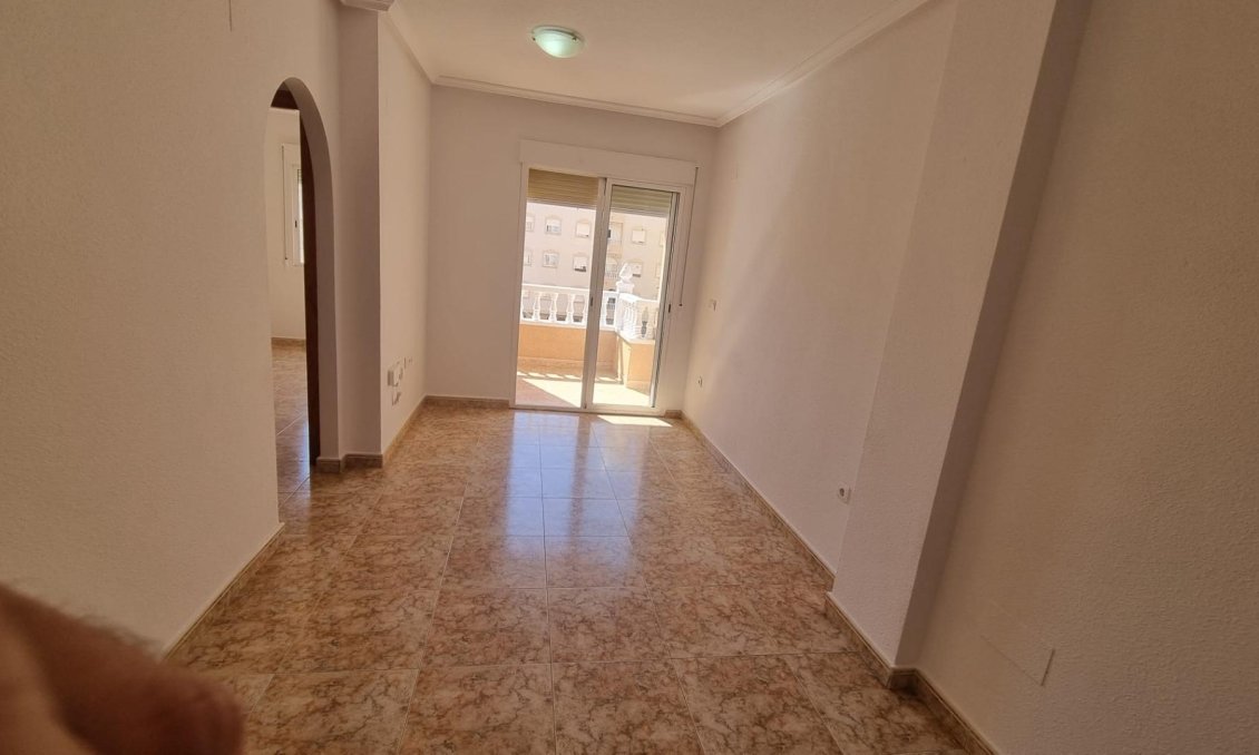 Segunda mano - Apartamento -
Torrevieja - Centro