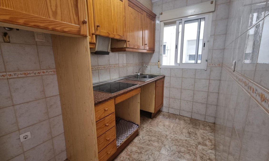 Segunda mano - Apartamento -
Torrevieja - Centro