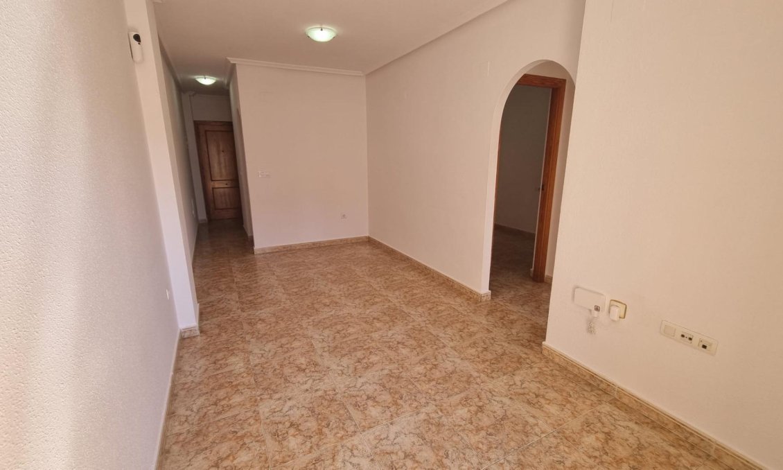 Segunda mano - Apartamento -
Torrevieja - Centro
