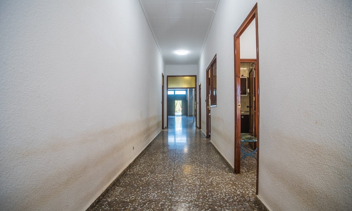 Segunda mano - Villa -
Orihuela - Inland