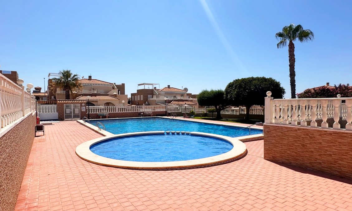 Segunda mano - Bungalow -
Torrevieja - Costa Blanca