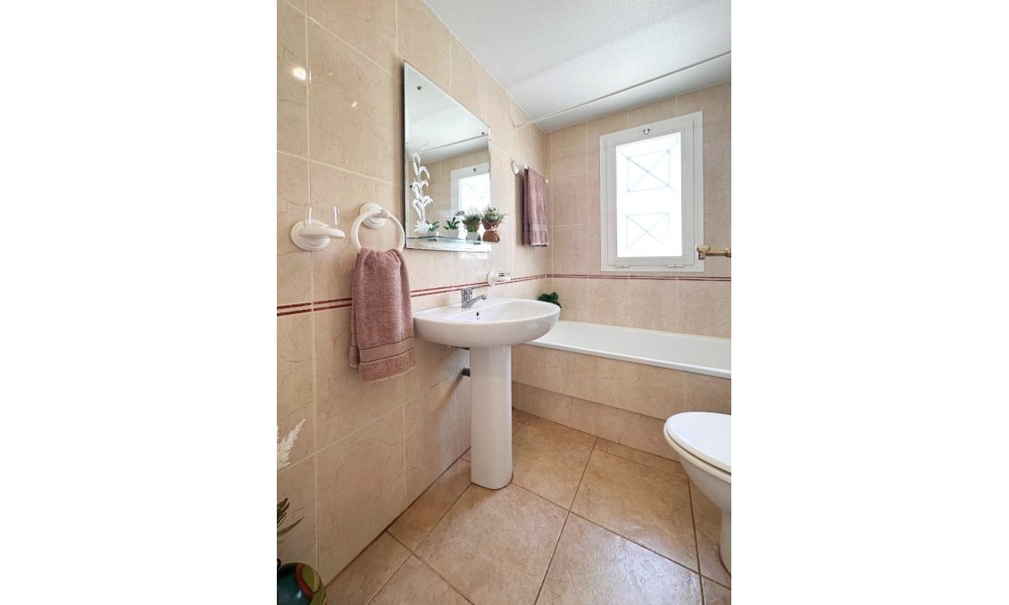 Segunda mano - Bungalow -
Torrevieja - Costa Blanca