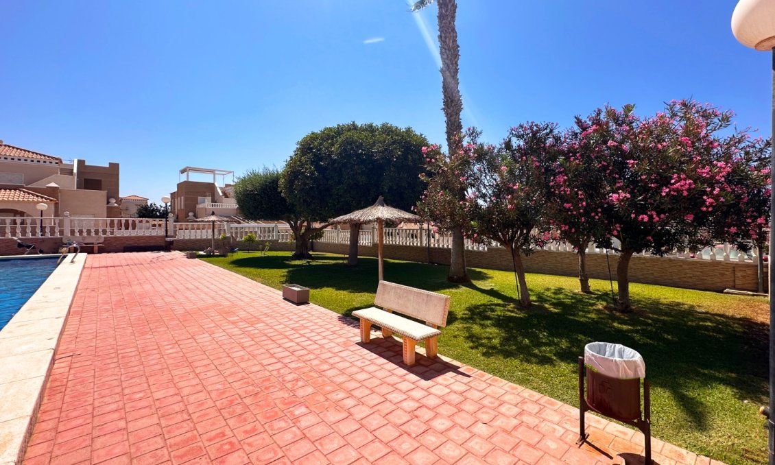 Segunda mano - Bungalow -
Torrevieja - Costa Blanca