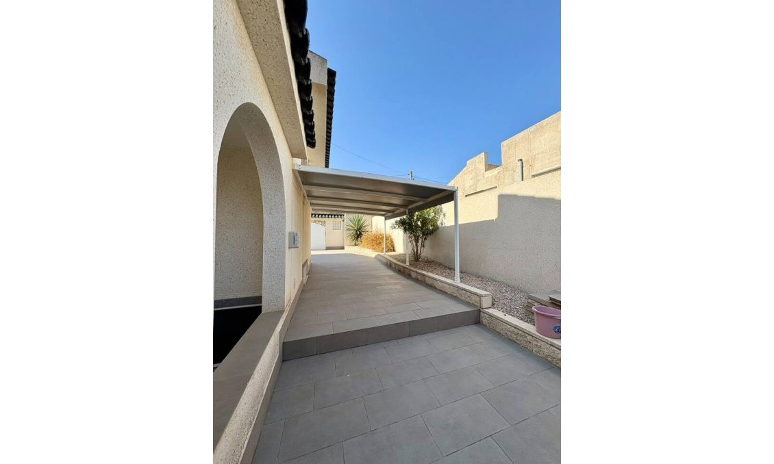 Segunda mano - Villa -
Rojales - Costa Blanca