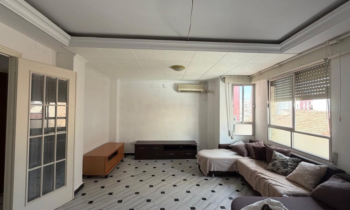 Segunda mano - Apartamento -
Torrevieja - Centro