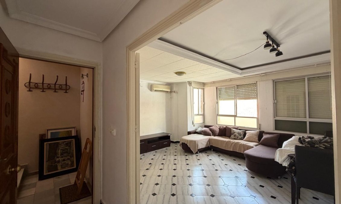 Segunda mano - Apartamento -
Torrevieja - Centro