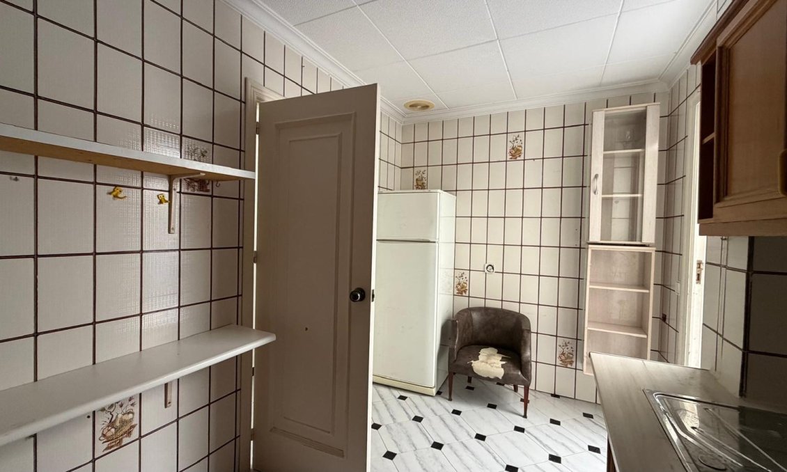 Segunda mano - Apartamento -
Torrevieja - Centro
