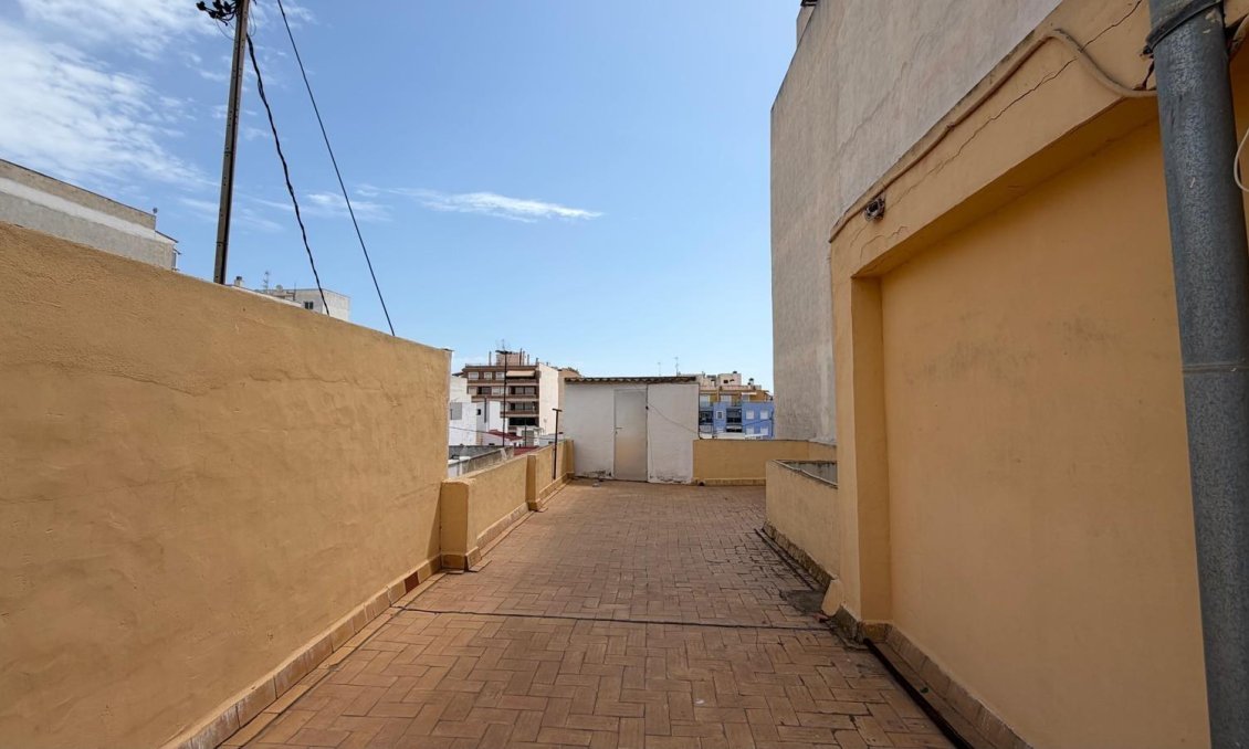 Segunda mano - Apartamento -
Torrevieja - Centro