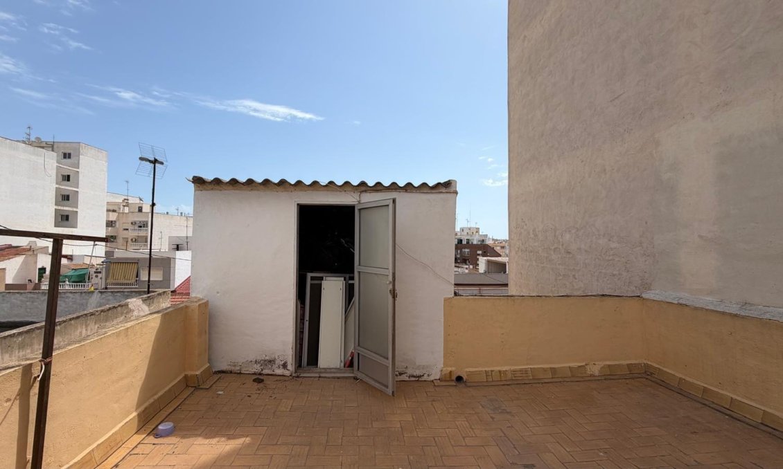 Segunda mano - Apartamento -
Torrevieja - Centro