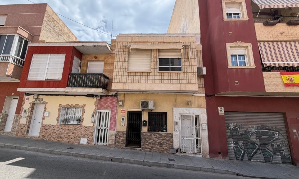 Segunda mano - Apartamento -
Torrevieja - Centro