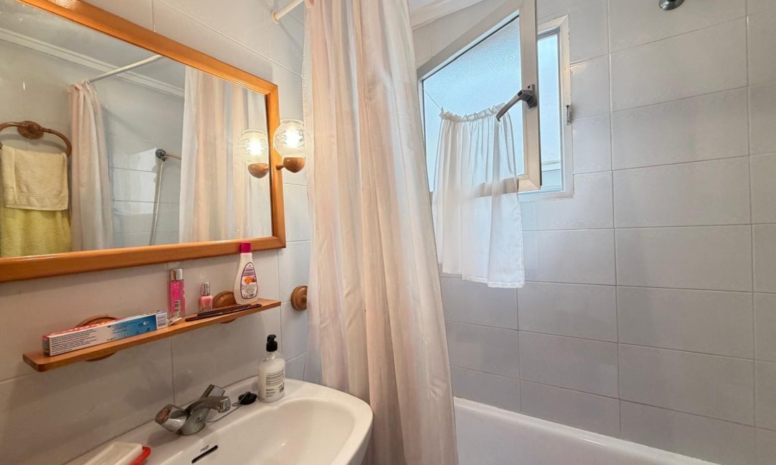 Wiederverkauf - Wohnung -
Torrevieja - Playa del Cura