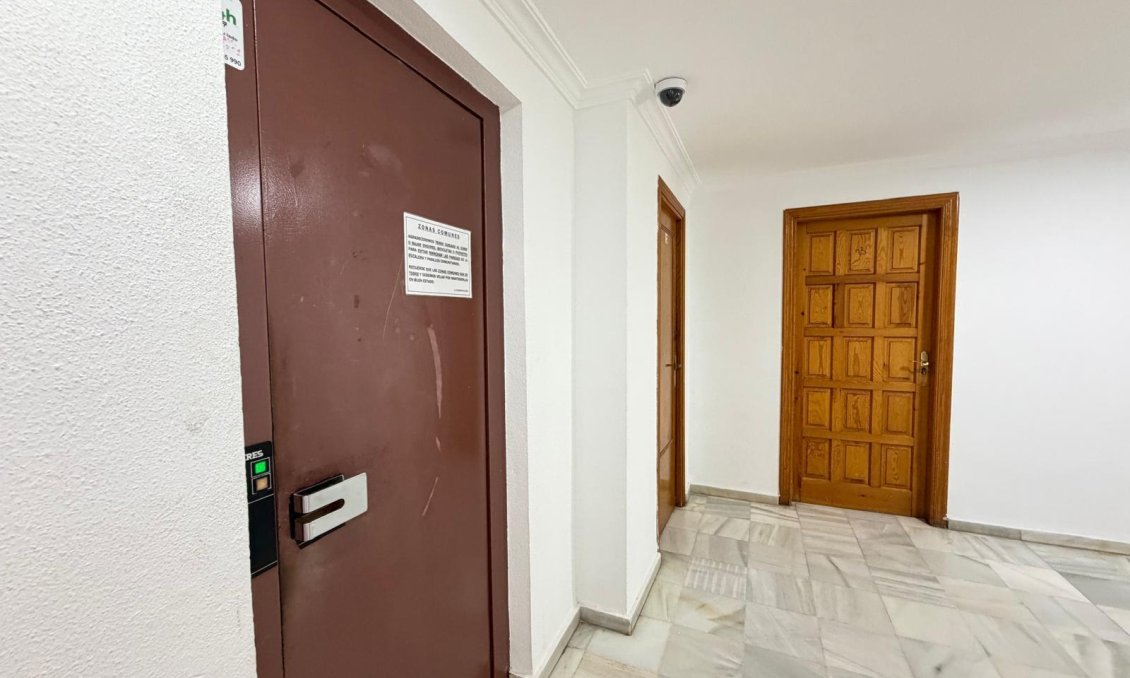 Wiederverkauf - Wohnung -
Torrevieja - Playa del Cura