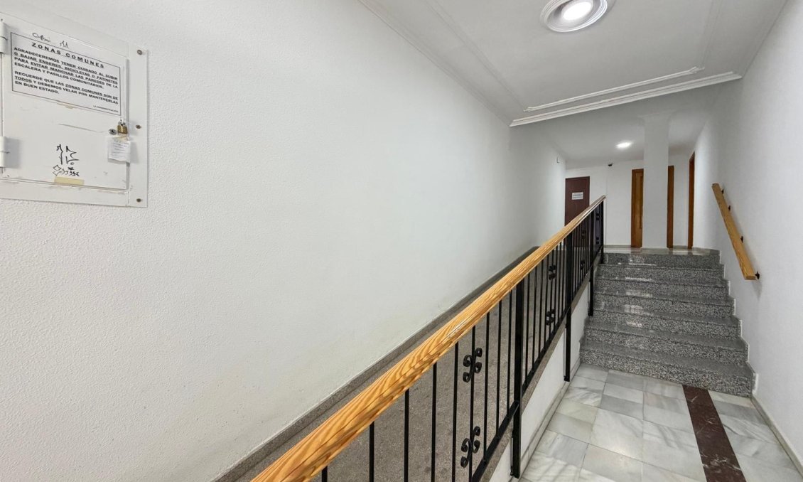 Wiederverkauf - Wohnung -
Torrevieja - Playa del Cura