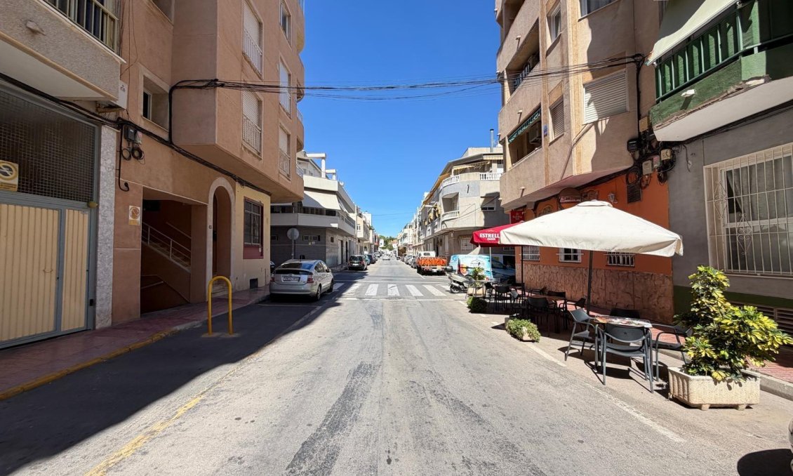Wiederverkauf - Wohnung -
Torrevieja - Playa del Cura