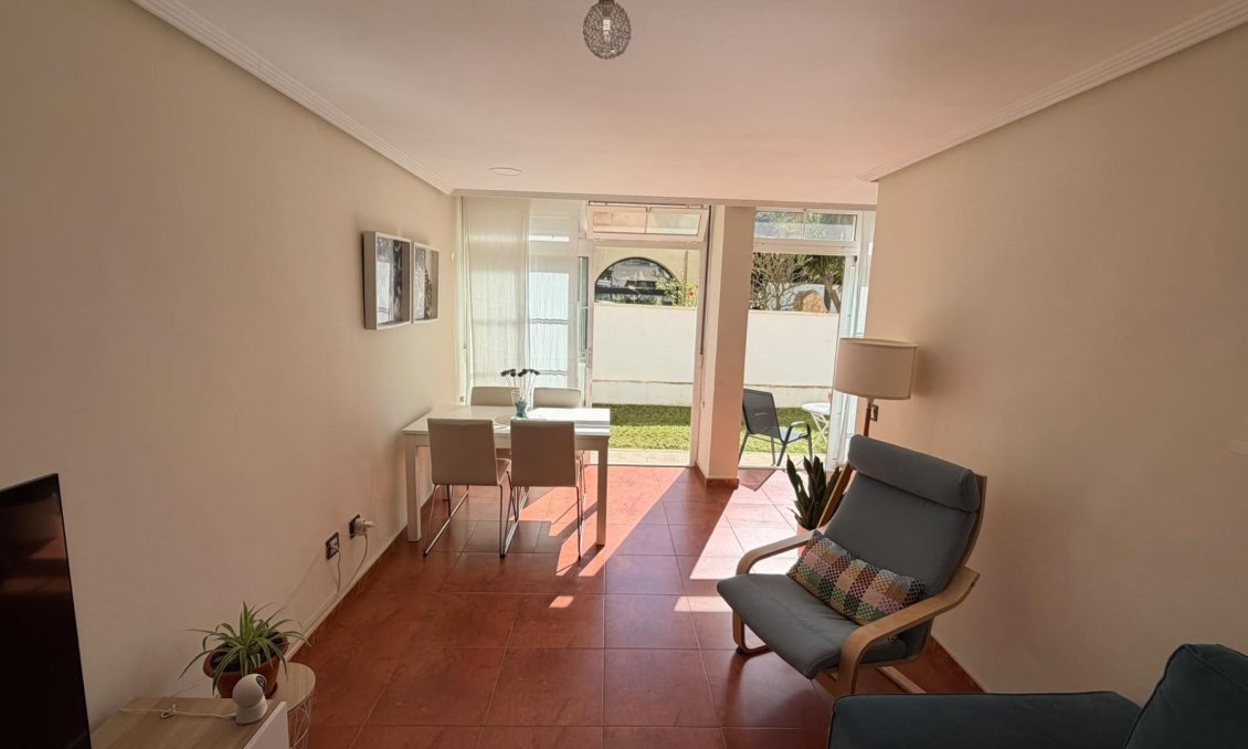 Segunda mano - Apartamento -
Torrevieja - Torreblanca