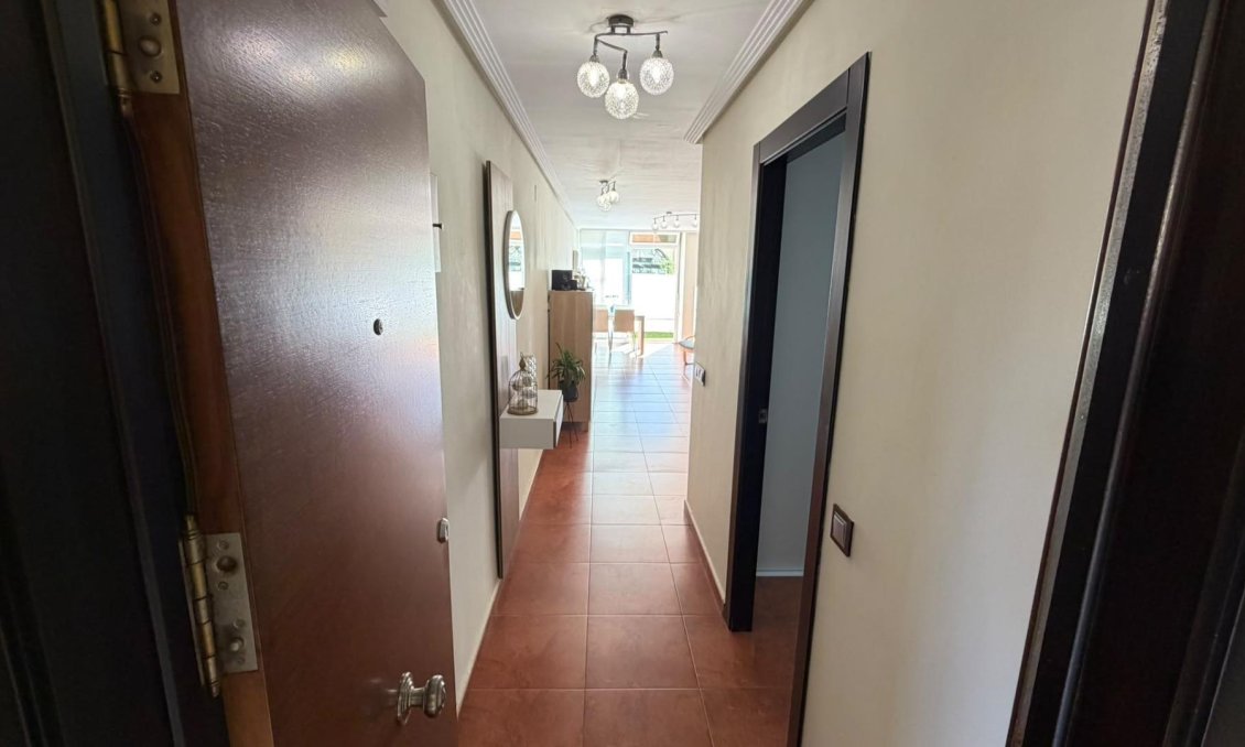 Segunda mano - Apartamento -
Torrevieja - Torreblanca