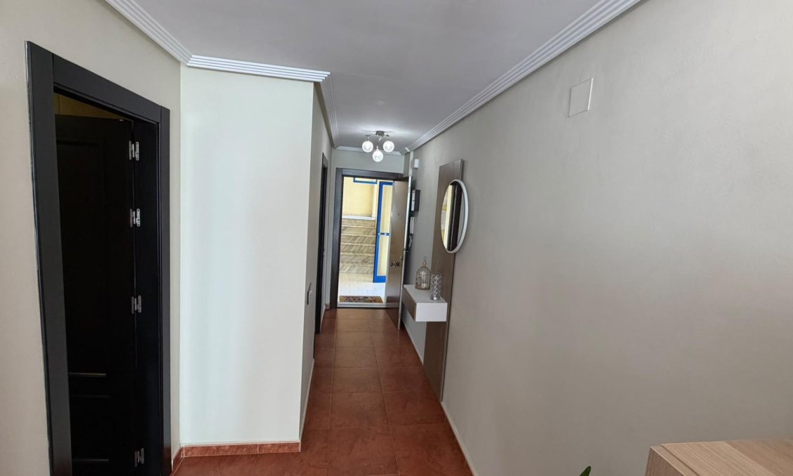 Segunda mano - Apartamento -
Torrevieja - Torreblanca
