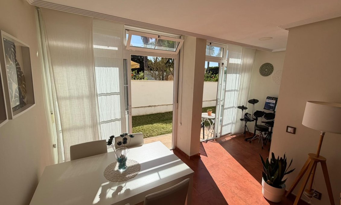Segunda mano - Apartamento -
Torrevieja - Torreblanca