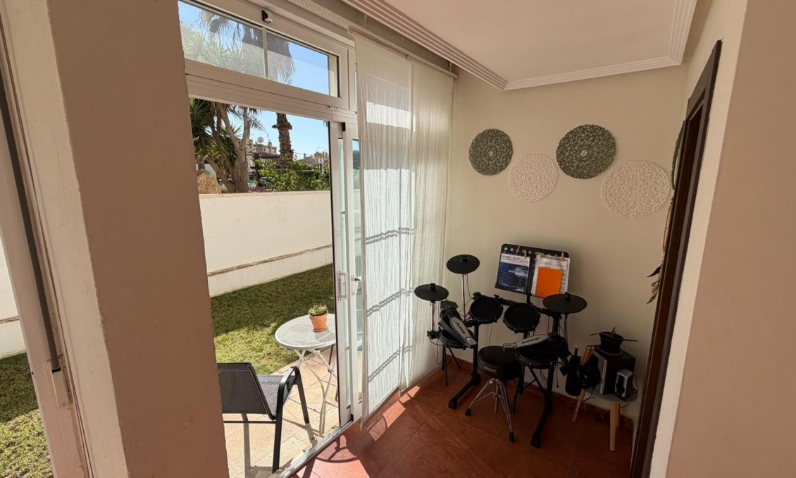 Segunda mano - Apartamento -
Torrevieja - Torreblanca