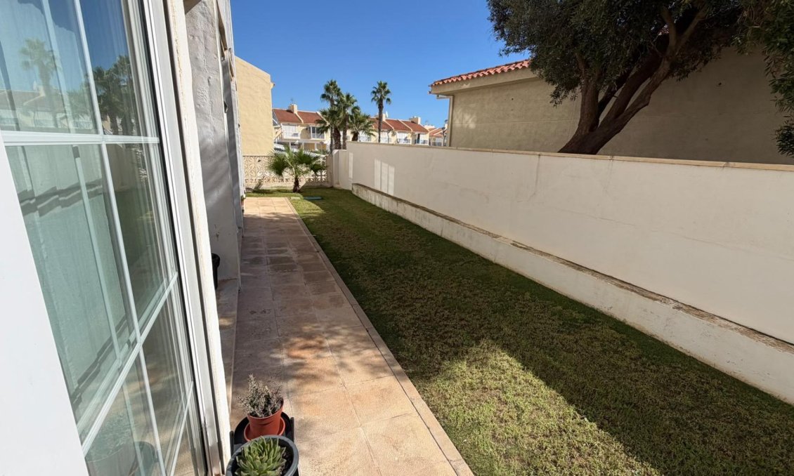 Segunda mano - Apartamento -
Torrevieja - Torreblanca
