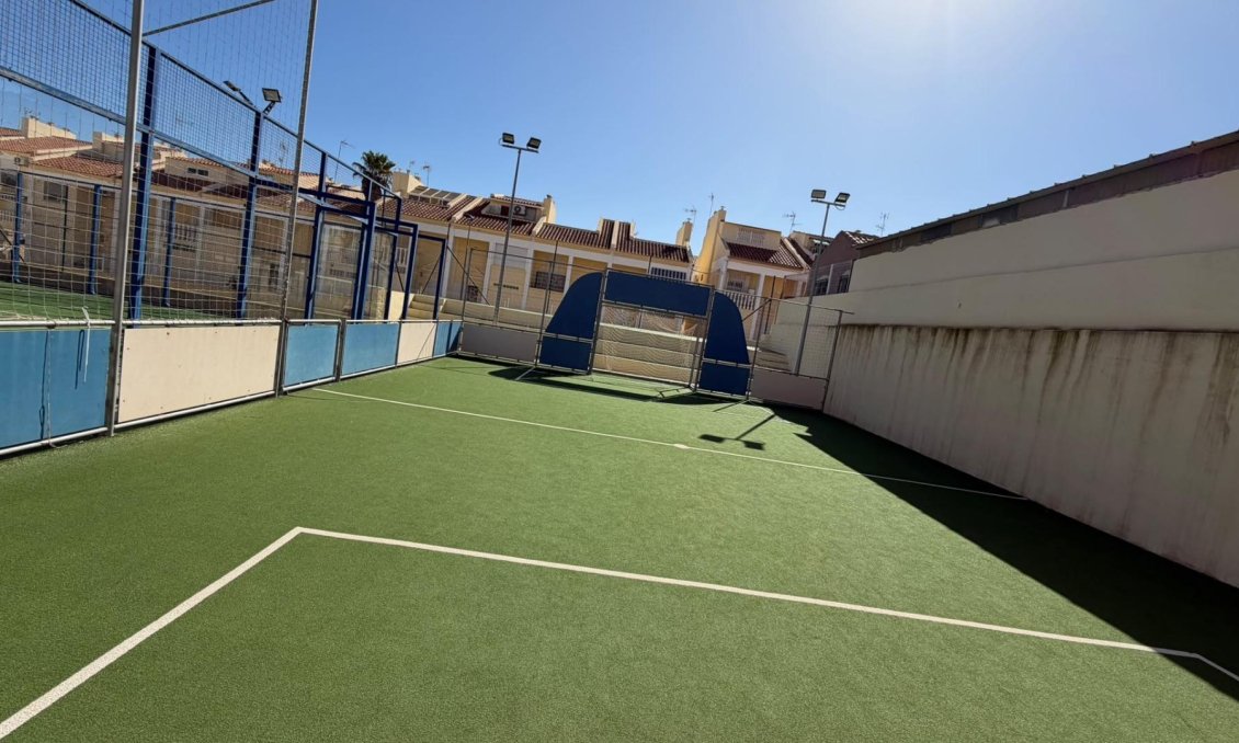Segunda mano - Apartamento -
Torrevieja - Torreblanca