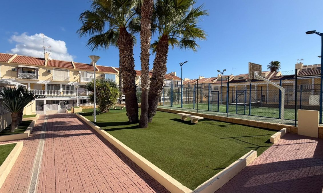 Segunda mano - Apartamento -
Torrevieja - Torreblanca