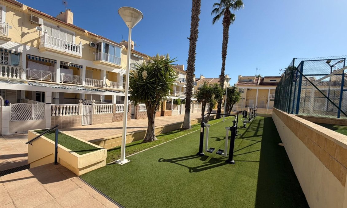 Segunda mano - Apartamento -
Torrevieja - Torreblanca