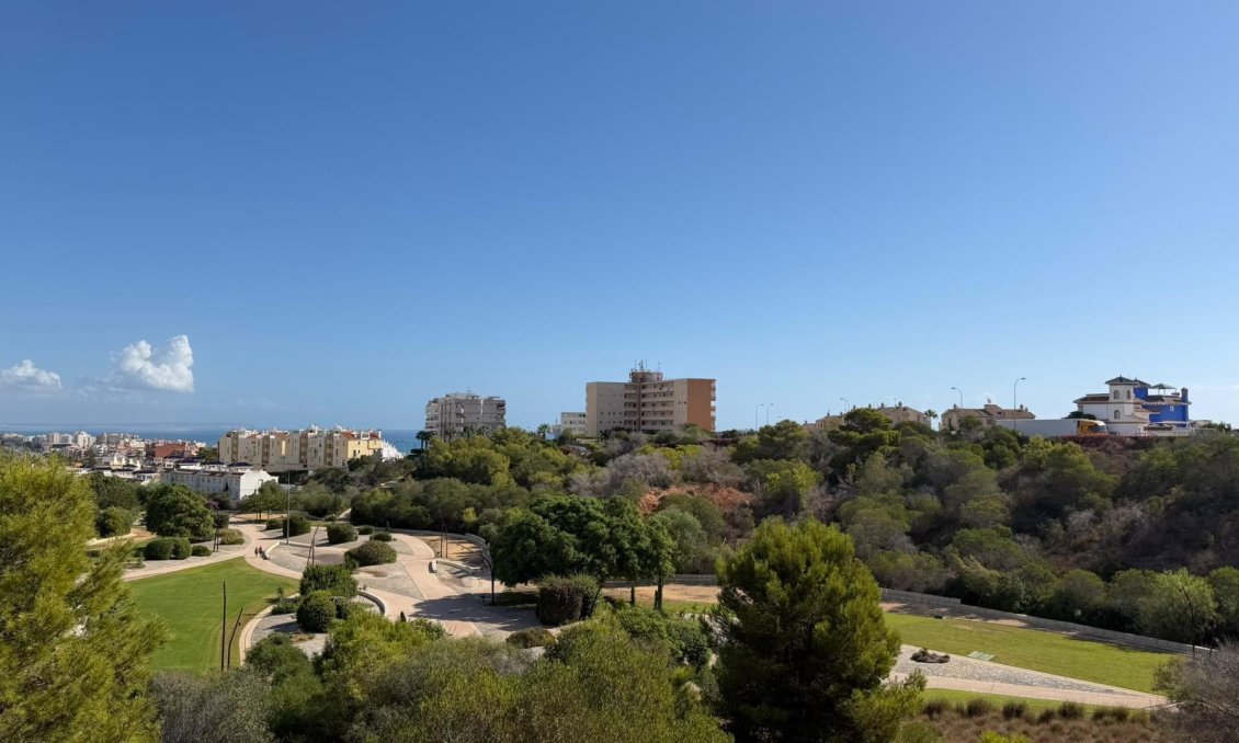 Segunda mano - Apartamento -
Torrevieja - Torreblanca