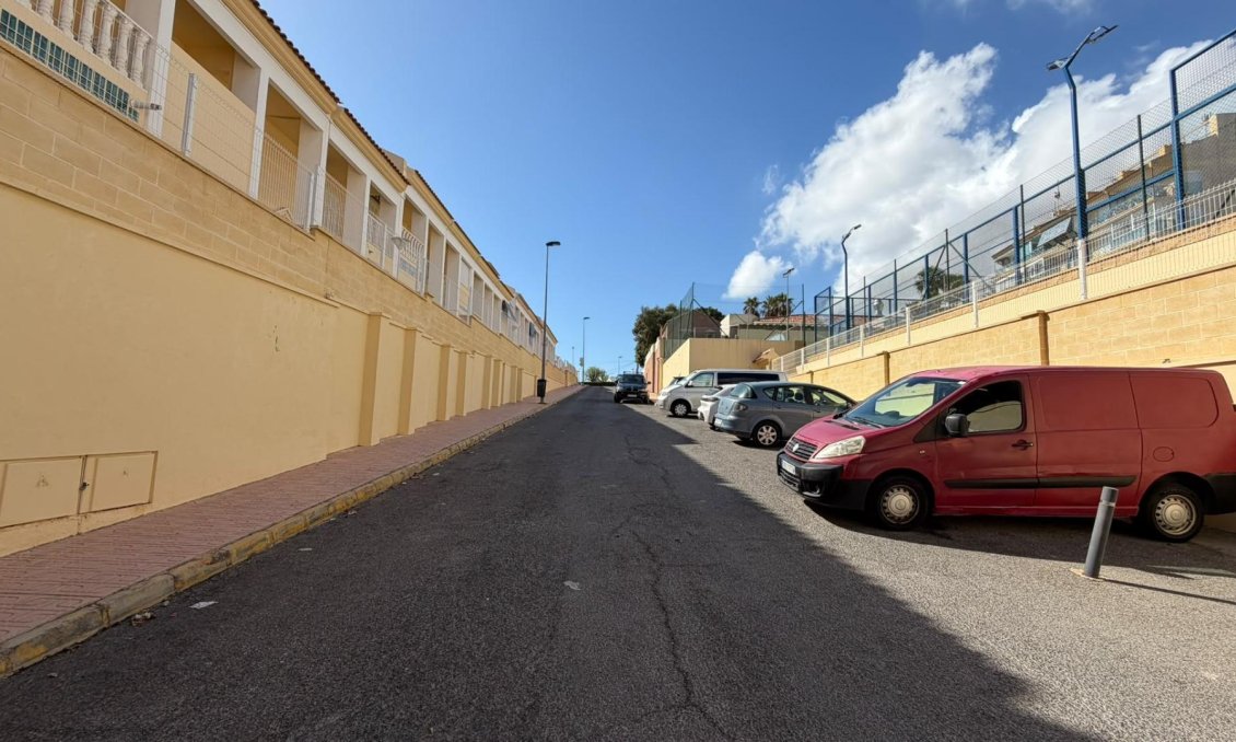 Segunda mano - Apartamento -
Torrevieja - Torreblanca