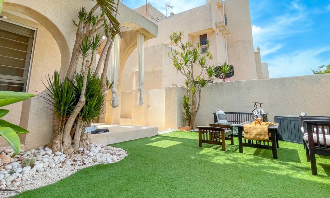 Revânzare - Casă înșiruită -
Torrevieja - Costa Blanca