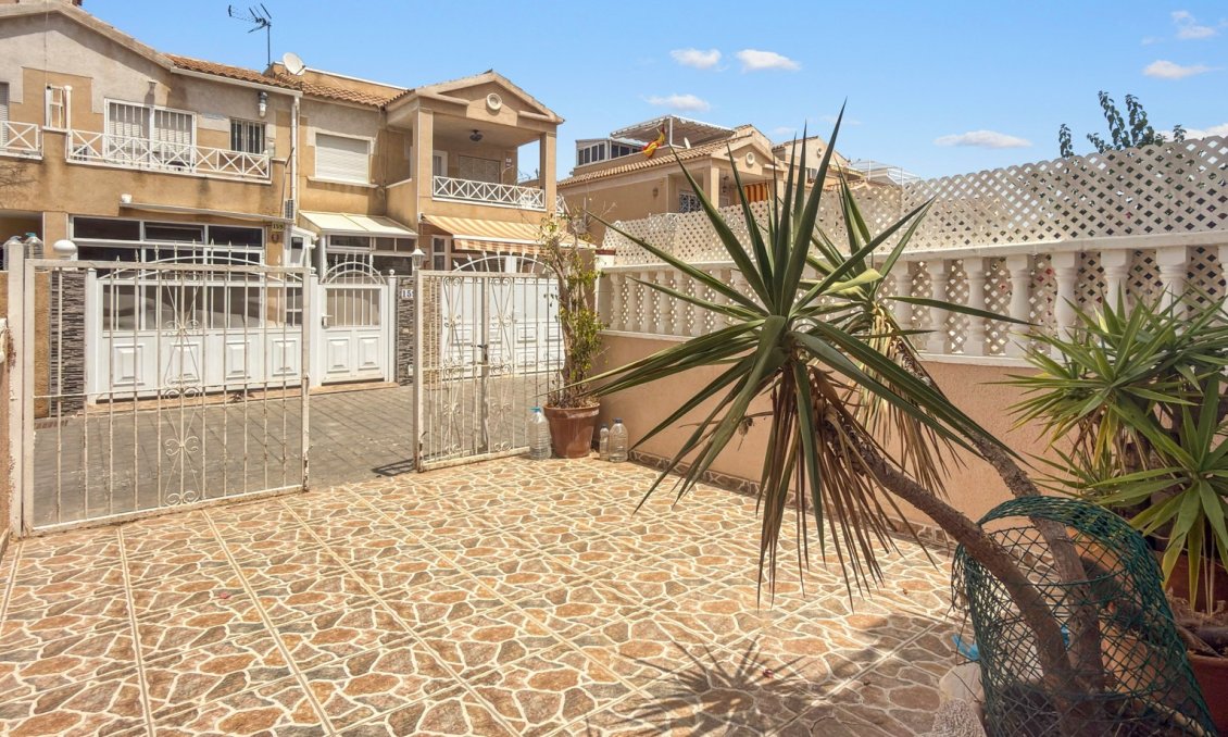 Revânzare - Casă înșiruită -
Torrevieja - Costa Blanca