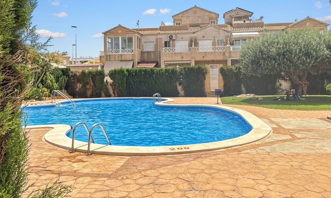 Revânzare - Casă înșiruită -
Torrevieja - Costa Blanca