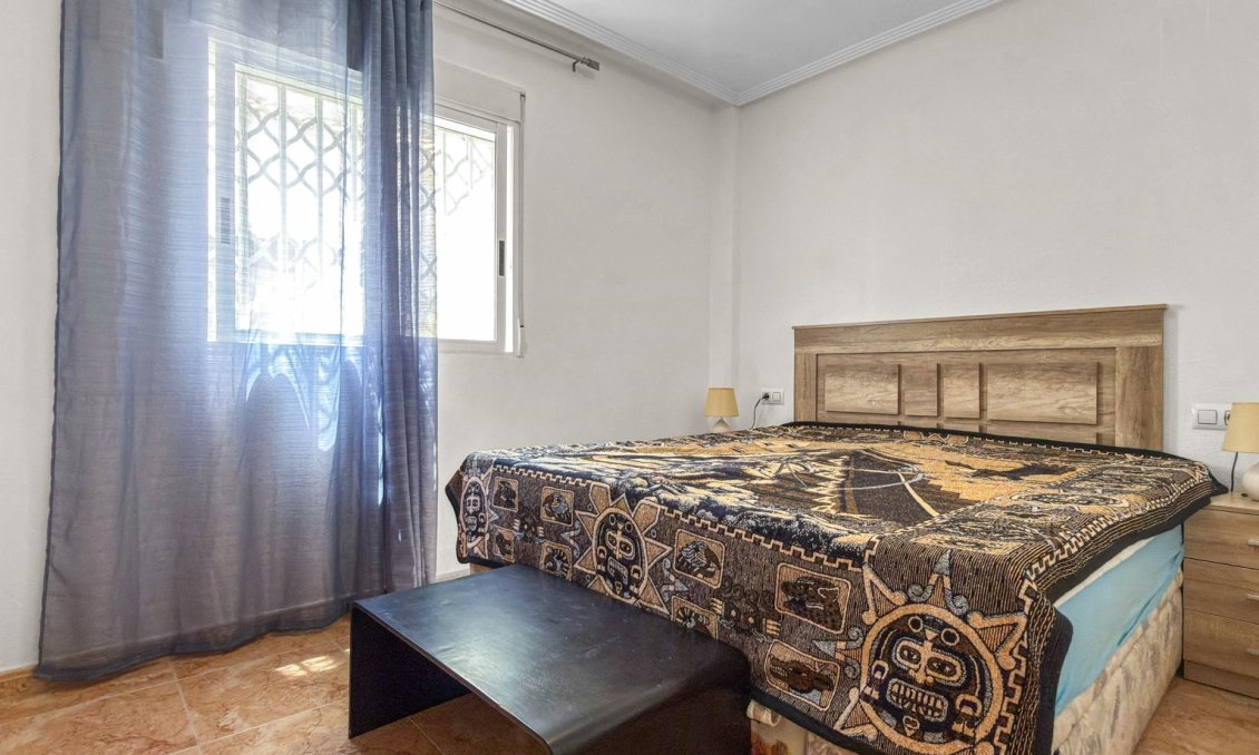 Revânzare - Casă înșiruită -
Torrevieja - Costa Blanca