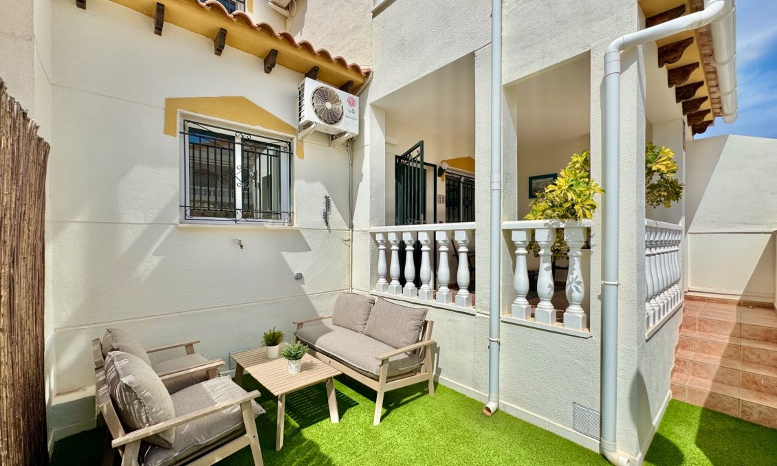 Segunda mano - Adosado -
Orihuela Costa - Costa Blanca