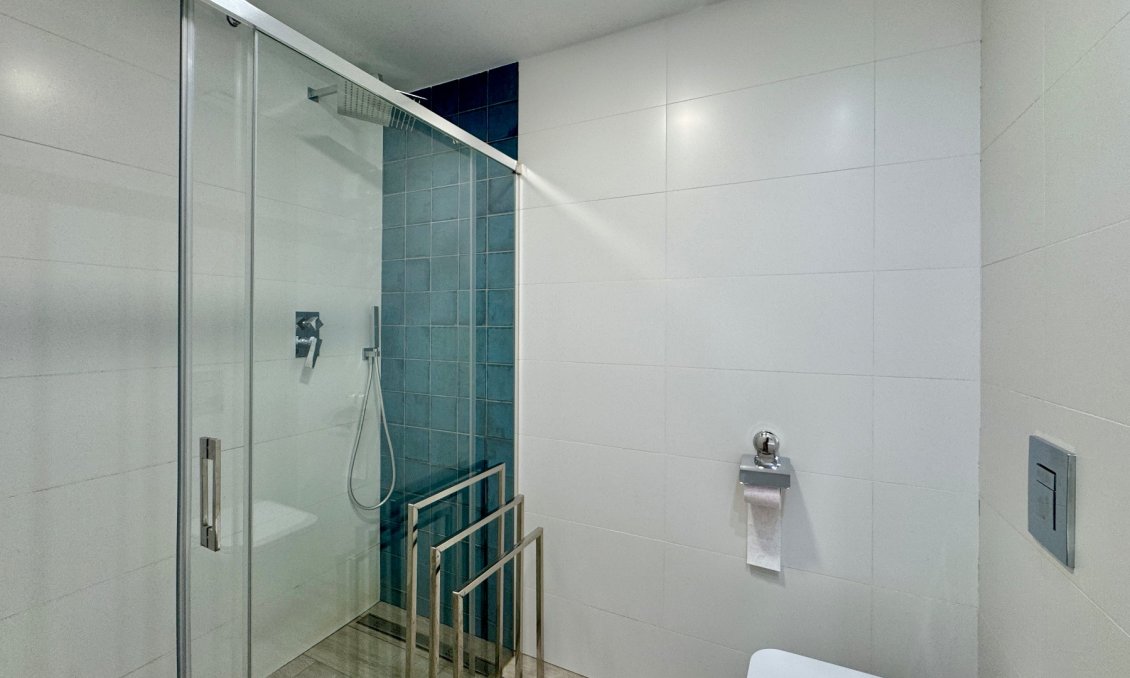 Segunda mano - Apartamento -
San Miguel de Salinas - Inland