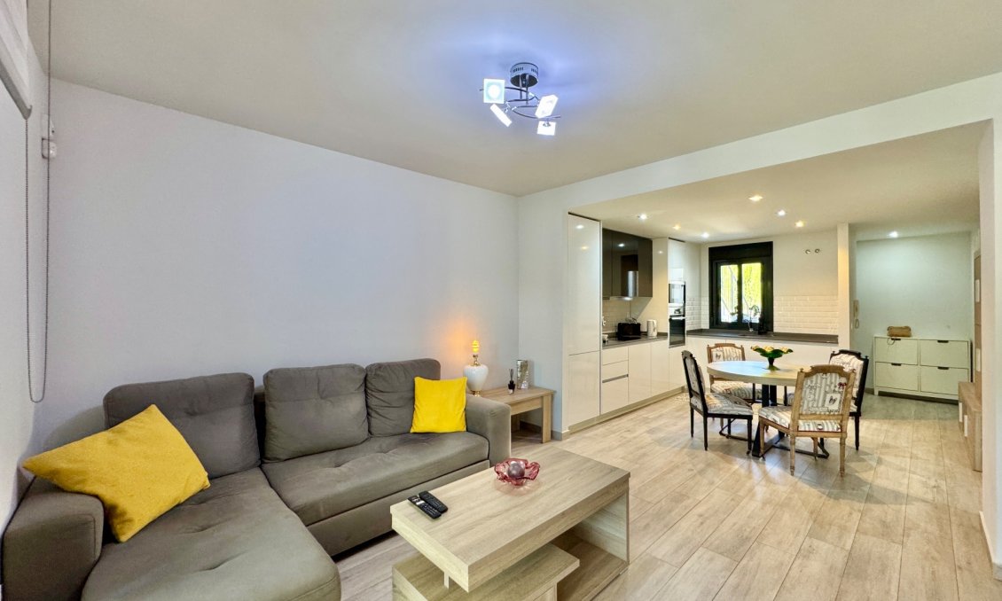 Segunda mano - Apartamento -
San Miguel de Salinas - Inland