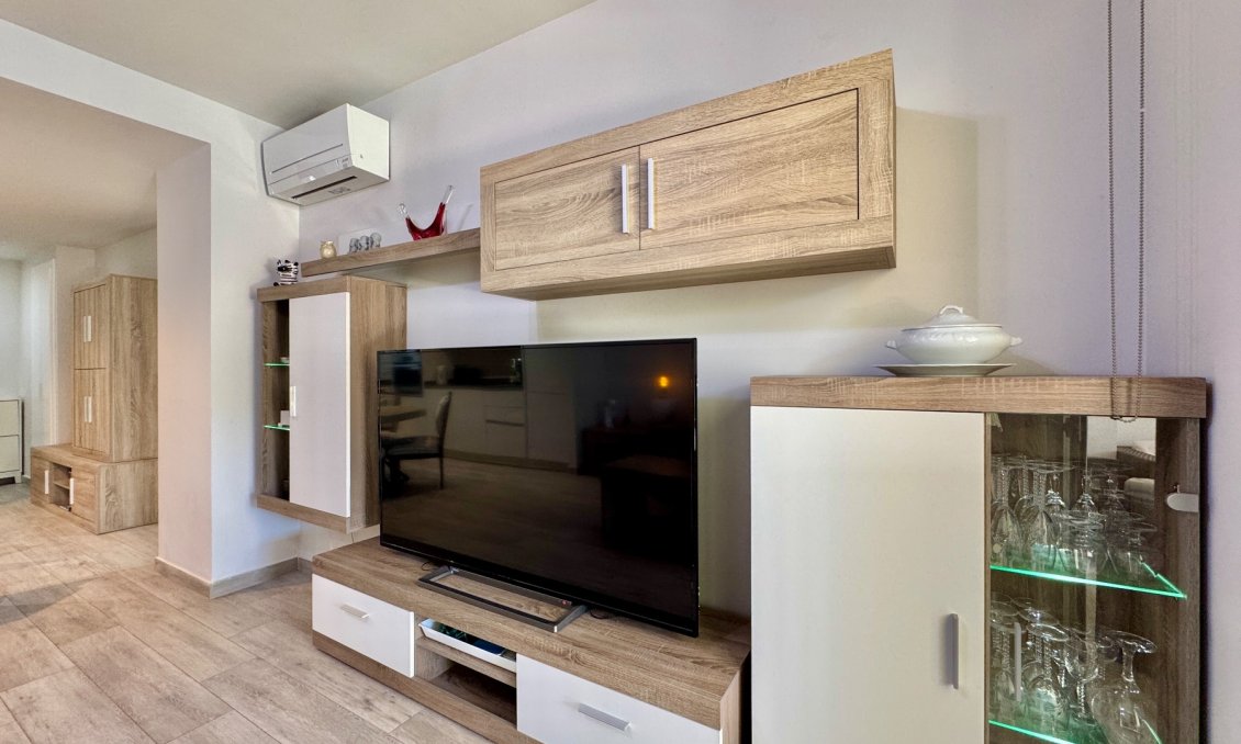 Segunda mano - Apartamento -
San Miguel de Salinas - Inland