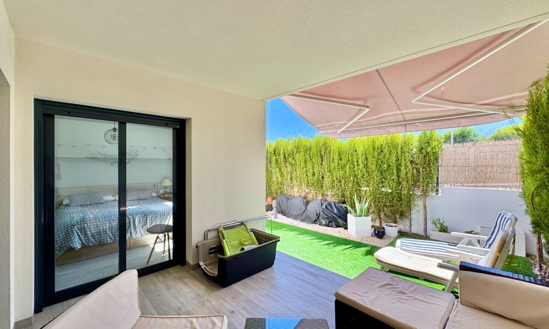 Segunda mano - Apartamento -
San Miguel de Salinas - Inland
