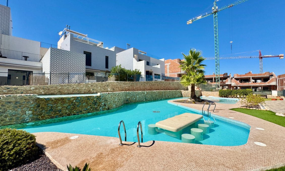 Segunda mano - Apartamento -
San Miguel de Salinas - Inland