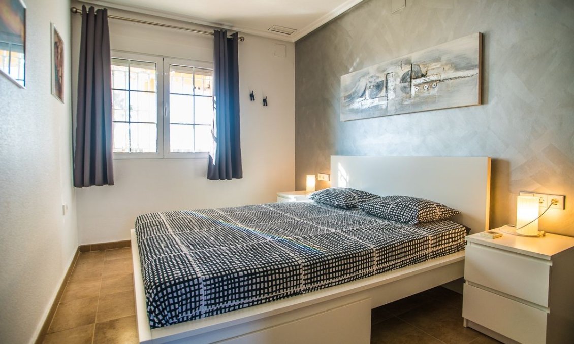 Segunda mano - Villa -
Catral - Costa Blanca