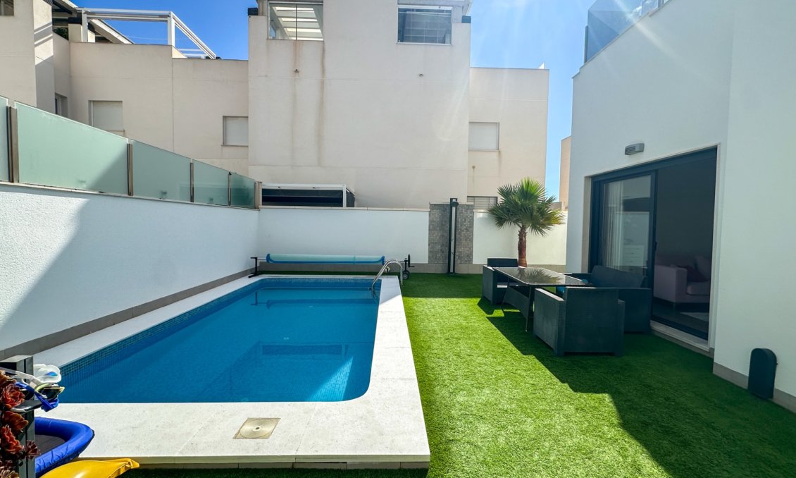Revânzare - Vilă -
Torrevieja - Costa Blanca